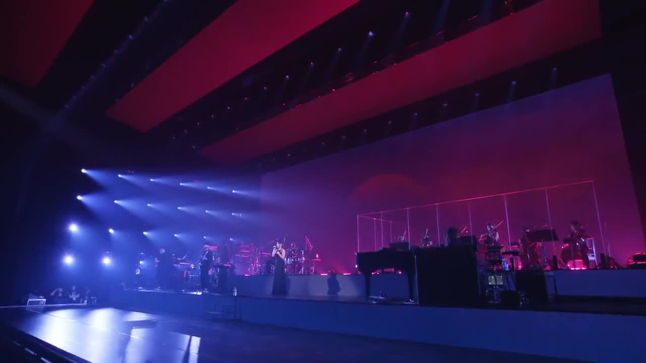 Hikaru Utada Laughter in the Dark Tour